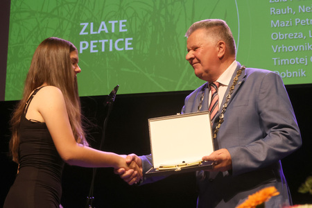 ZLATA PETICA 112 FOTO LJUBO VUKELIČ